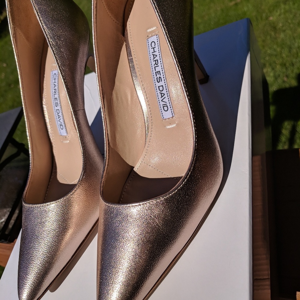 Shoes color is Cooper